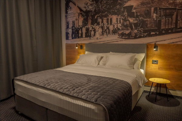 Rooms 101-104